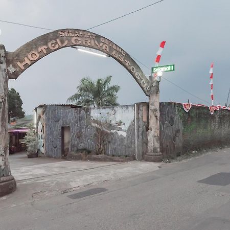 Reddoorz Plus At Hotel Griya Astoeti Bogor Bagian luar foto